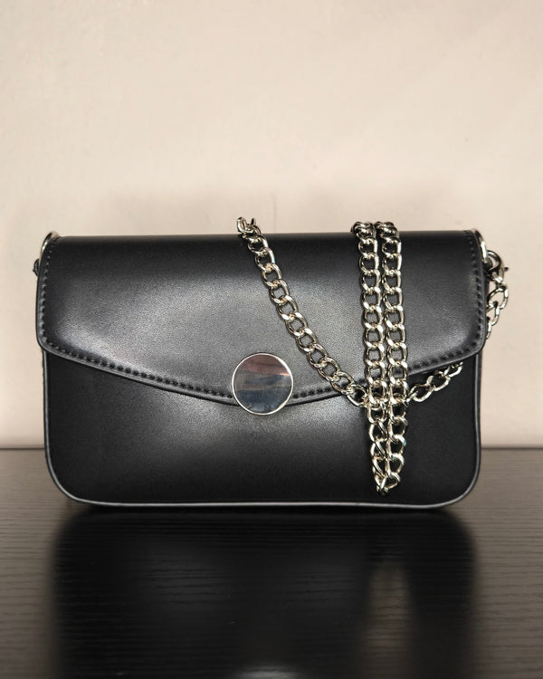 Tasche Yrsa Small Crossbody in Black