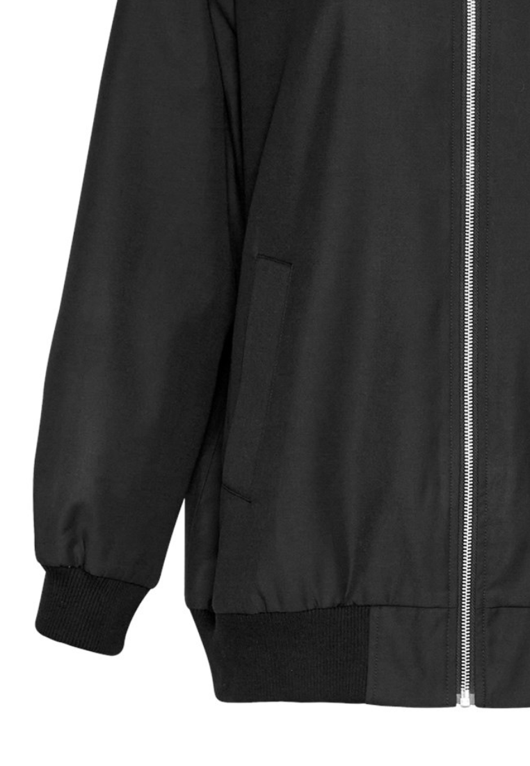 Jacke Sarelia in Schwarz